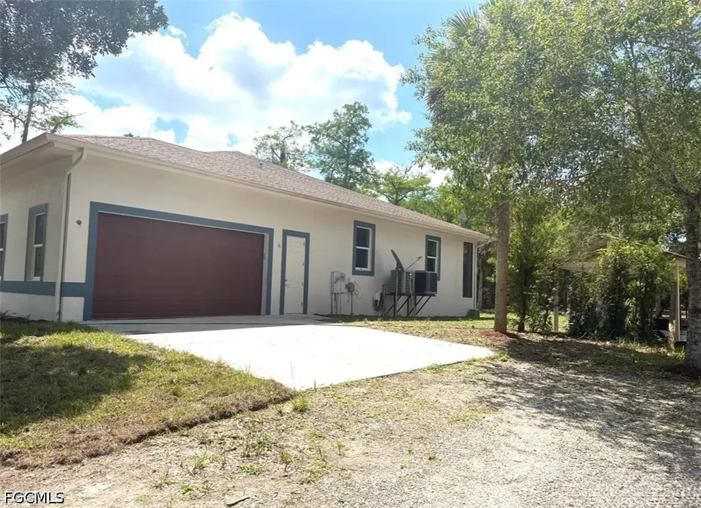 2410 4th Avenue NE Naples FL 34120