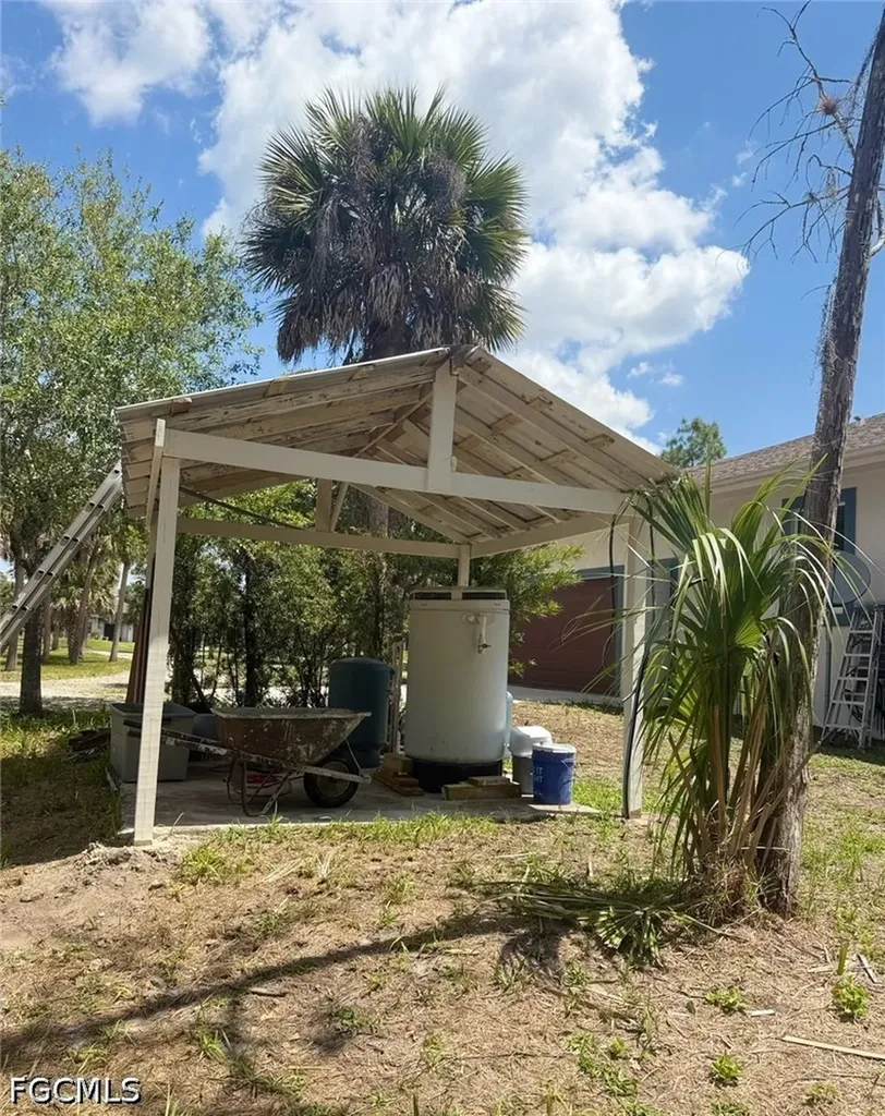 2410 4th Avenue NE Naples FL 34120