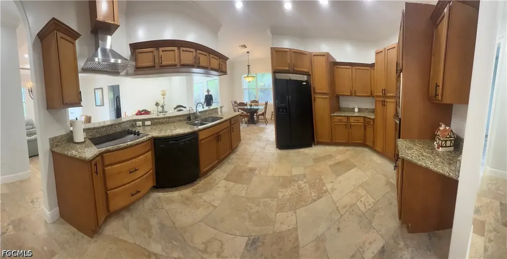 2410 4th Avenue NE Naples FL 34120