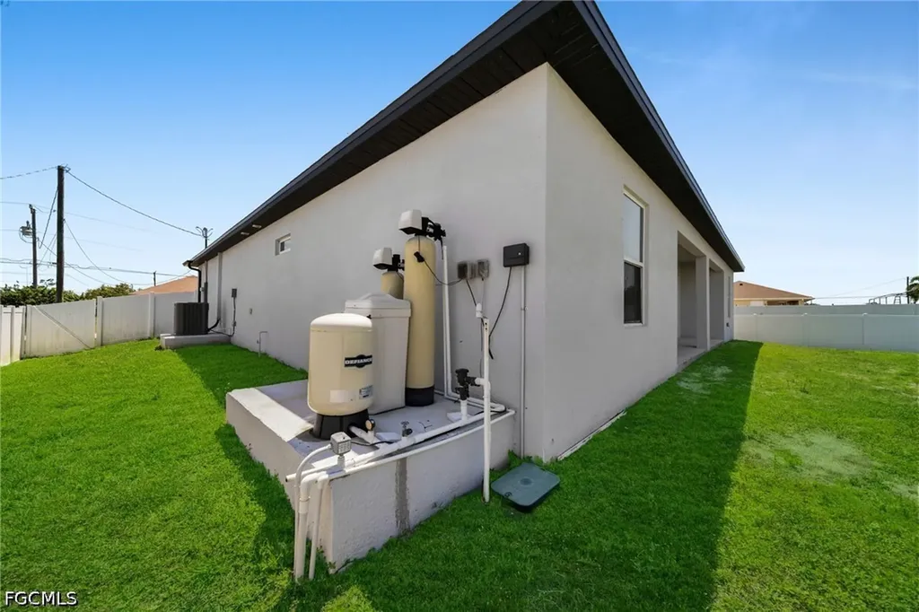 2835 NW Embers Terrace Cape Coral FL 33993