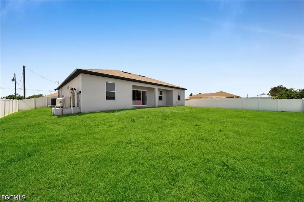 2835 NW Embers Terrace Cape Coral FL 33993