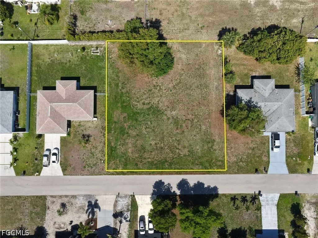 212 SE Santa Barbara Place Cape Coral FL 33990