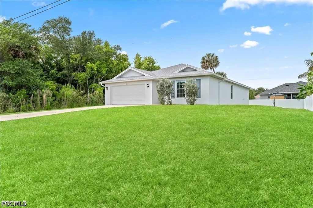 1426 NE 34th Street Cape Coral FL 33909