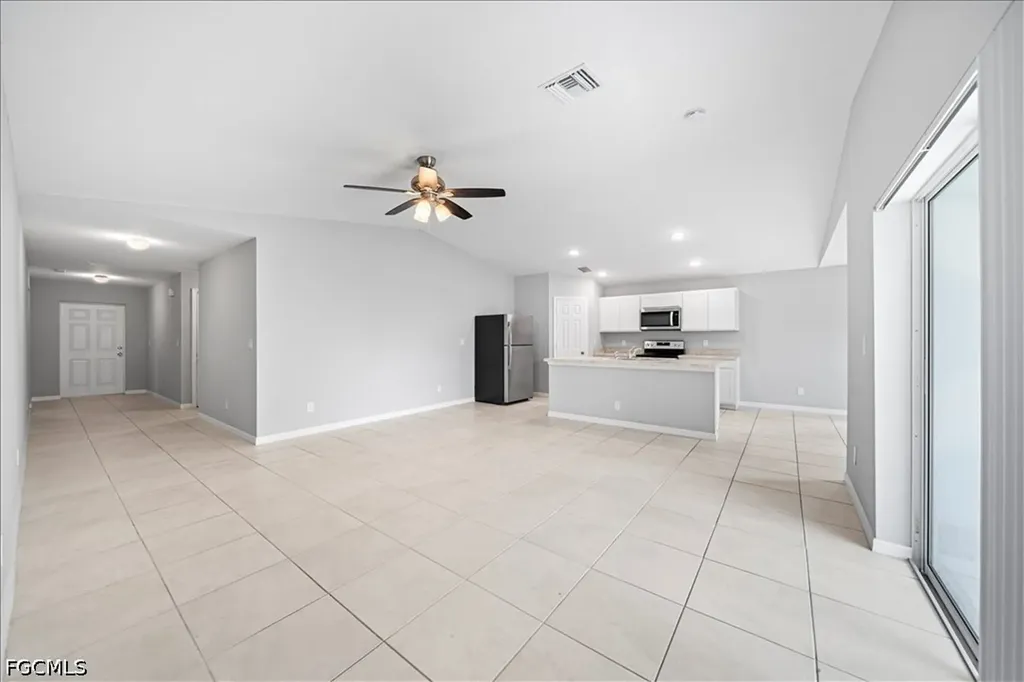 1426 NE 34th Street Cape Coral FL 33909