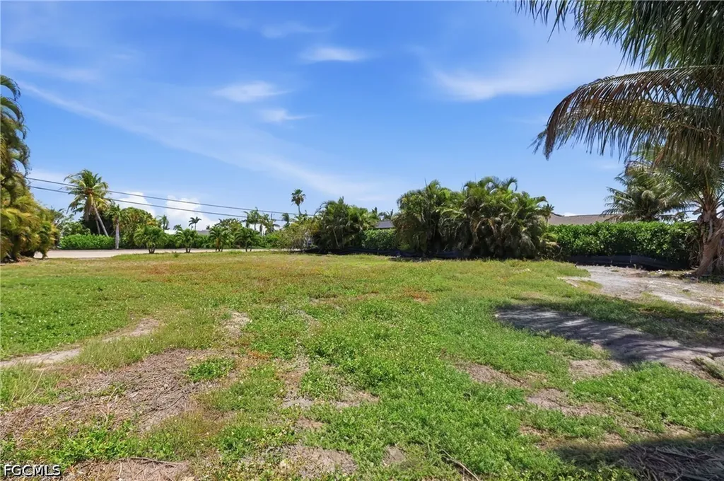 5606 Driftwood Parkway Cape Coral FL 33904