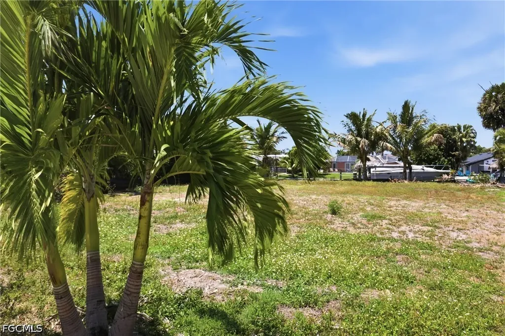 5606 Driftwood Parkway Cape Coral FL 33904