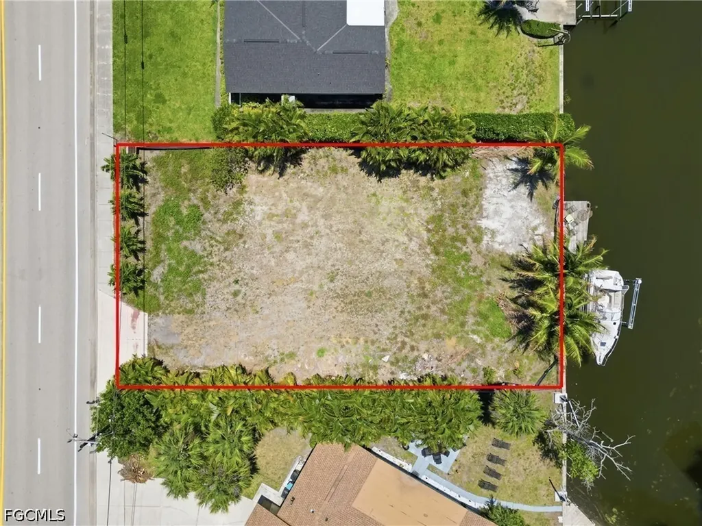 5606 Driftwood Parkway Cape Coral FL 33904