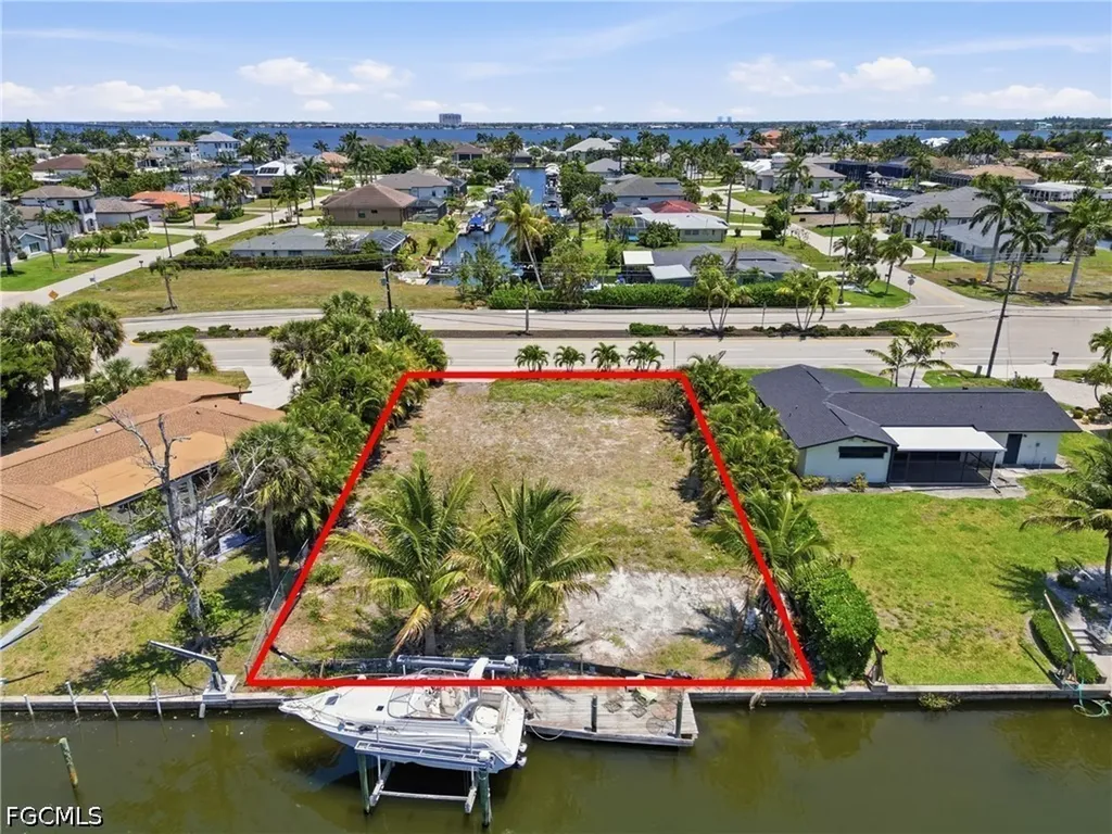 5606 Driftwood Parkway Cape Coral FL 33904