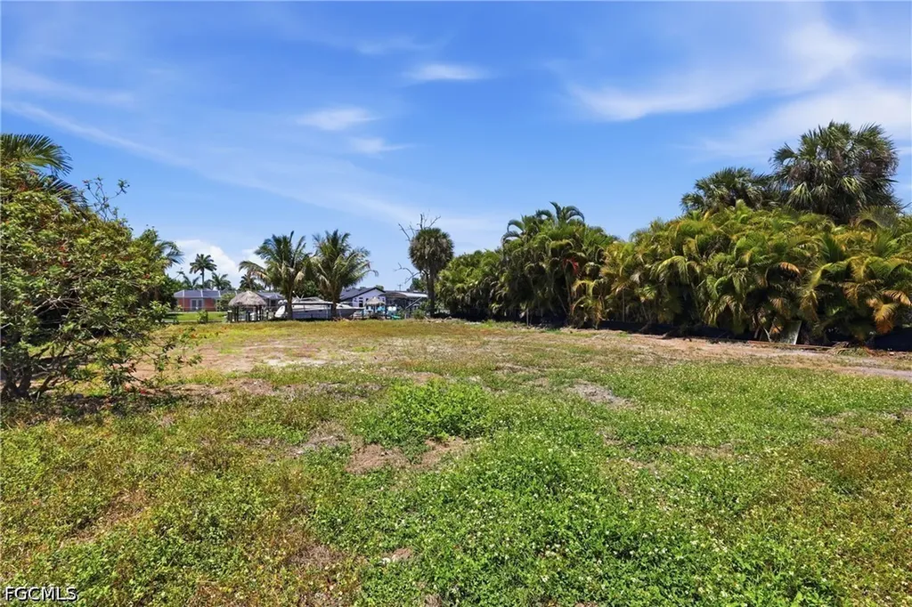 5606 Driftwood Parkway Cape Coral FL 33904