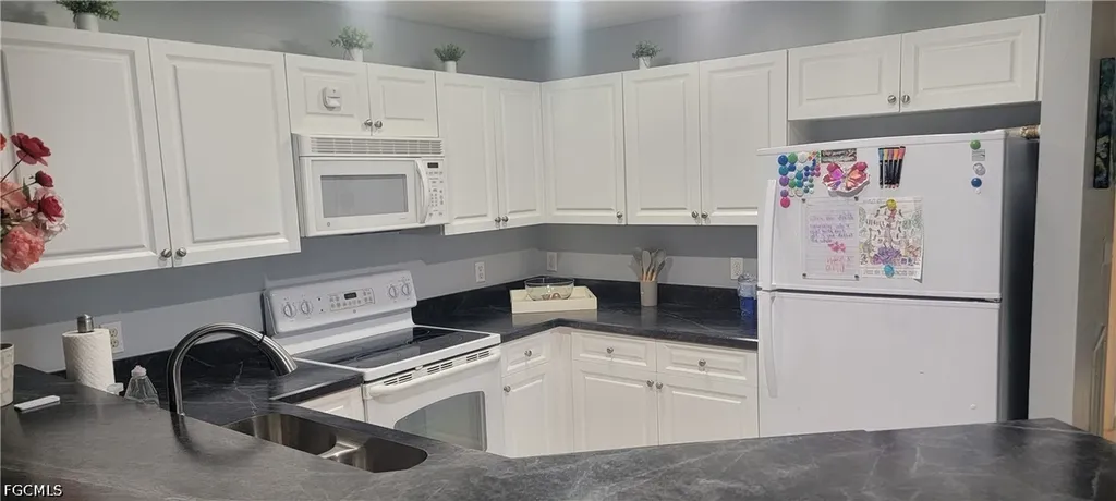 3940 Pomodoro Circle Cape Coral FL 33909