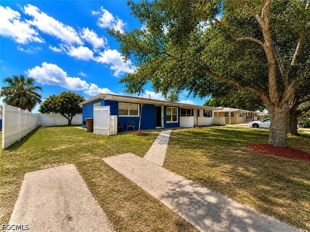 1116 Vineyard Street Lehigh Acres FL 33936