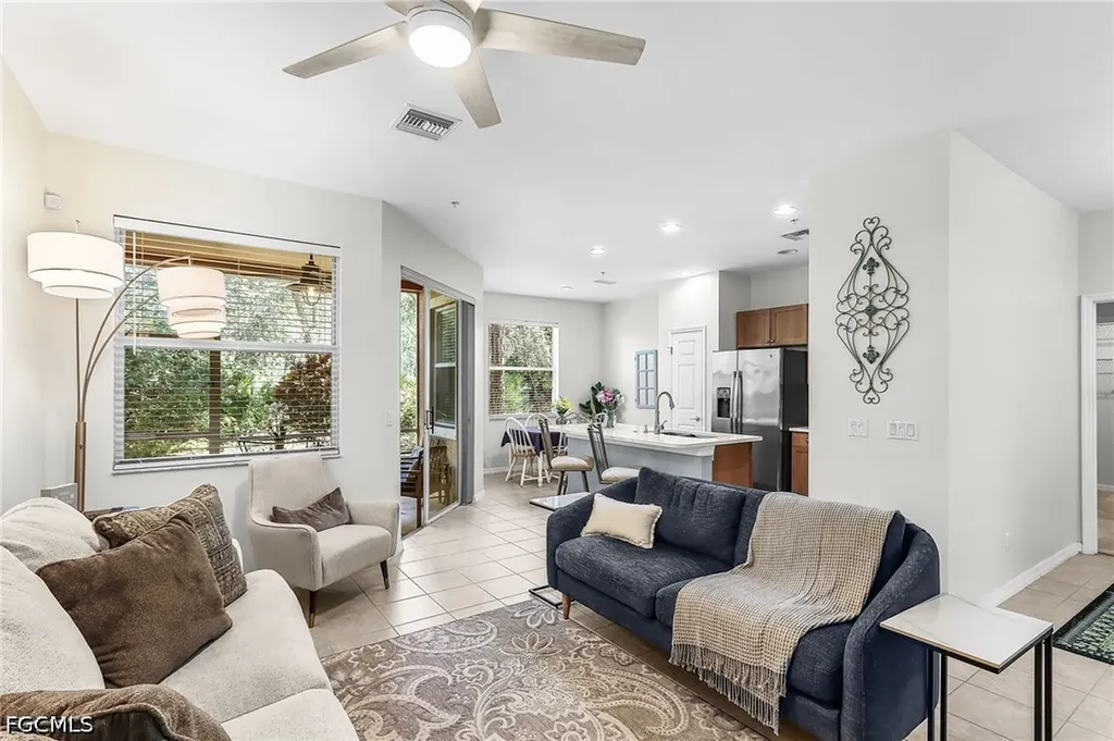 Bonita Springs FL, 28105 Mandolin Court, Unit 213