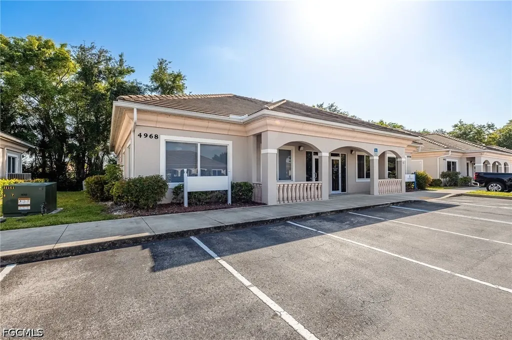 4968 Royal Gulf Circle Fort Myers FL 33966