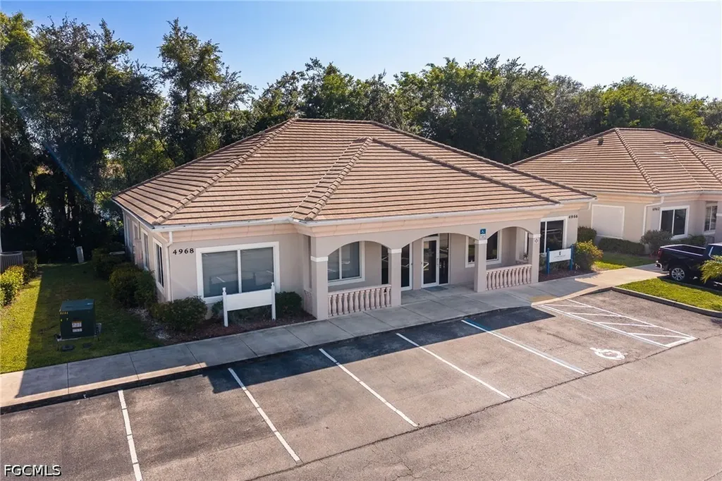 4968 Royal Gulf Circle Fort Myers FL 33966