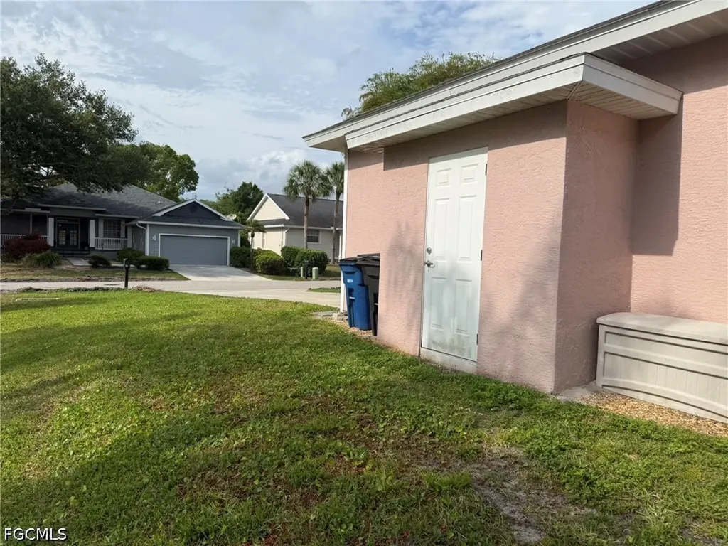 7899 Sandel Wood Circle W Fort Myers FL 33908
