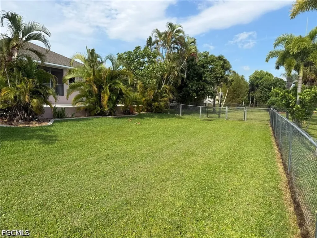 7899 Sandel Wood Circle W Fort Myers FL 33908