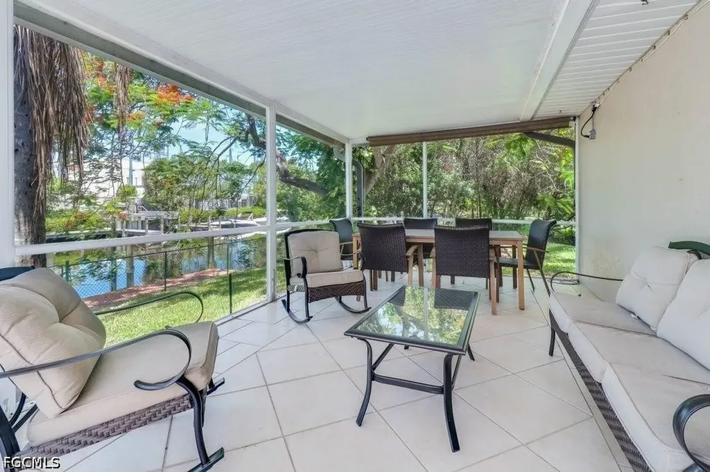 2518 SE 19th Avenue Cape Coral FL 33904
