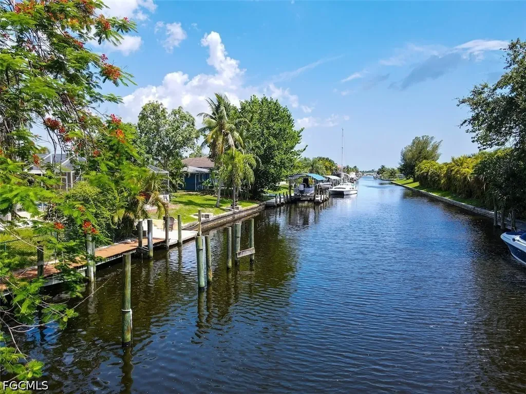 2518 SE 19th Avenue Cape Coral FL 33904