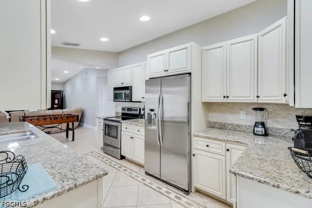 2518 SE 19th Avenue Cape Coral FL 33904
