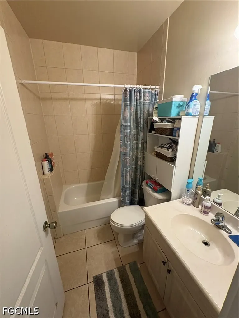 2500 Storter Avenue Naples FL 34112