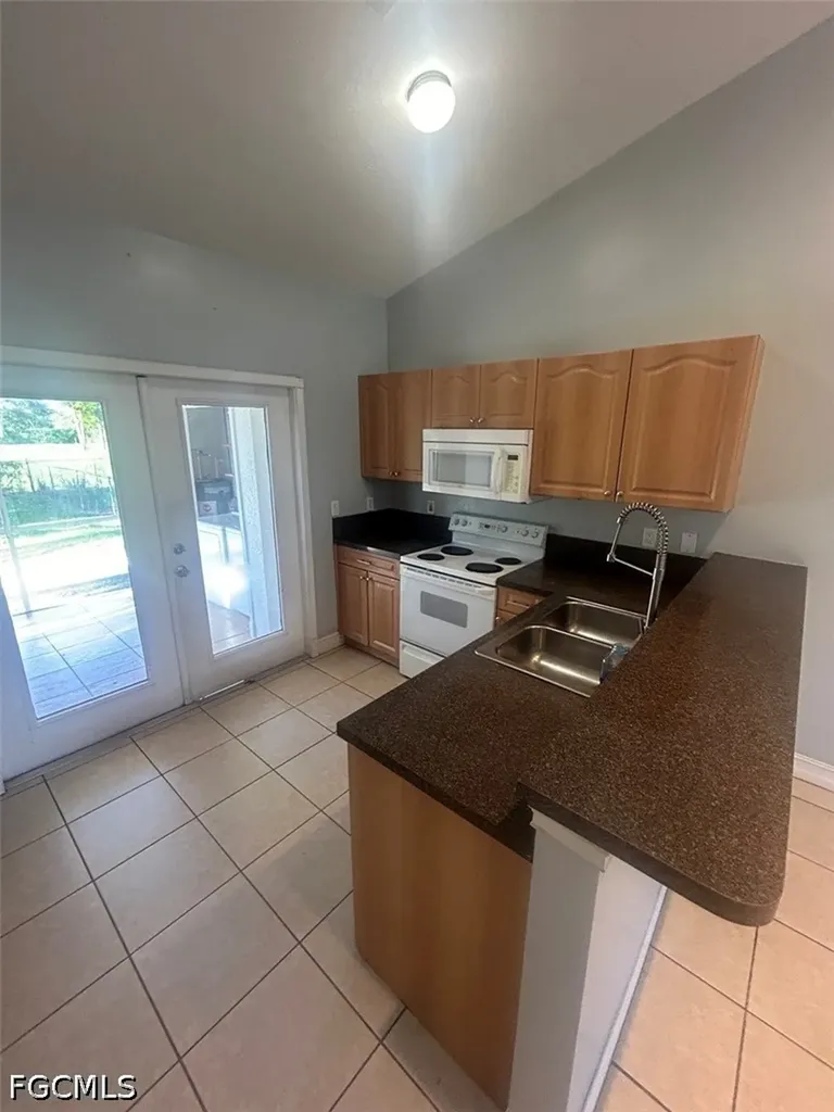 2500 Storter Avenue Naples FL 34112