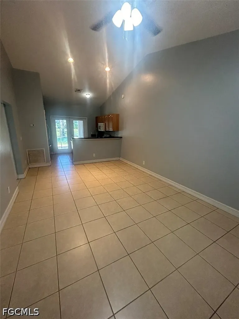 2500 Storter Avenue Naples FL 34112