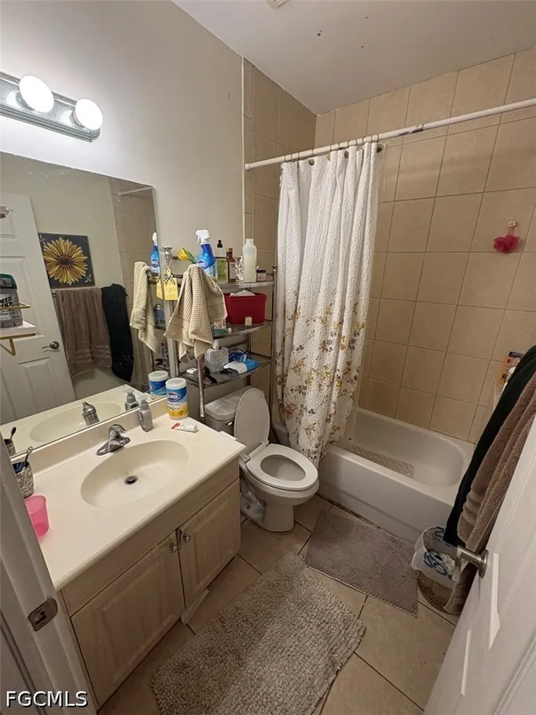 2500 Storter Avenue Naples FL 34112