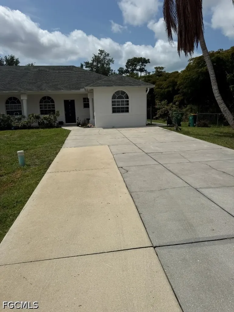 2500 Storter Avenue Naples FL 34112