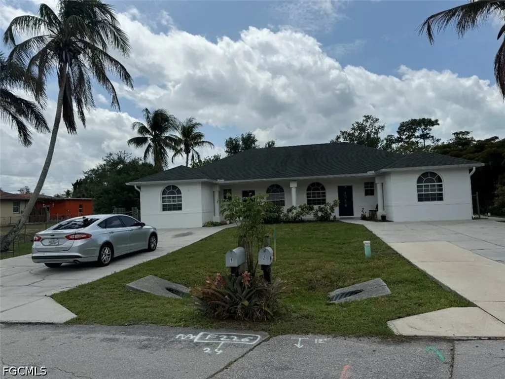 2500 Storter Avenue Naples FL 34112