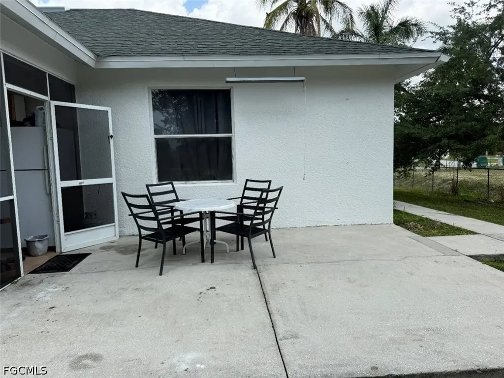 2500 Storter Avenue Naples FL 34112