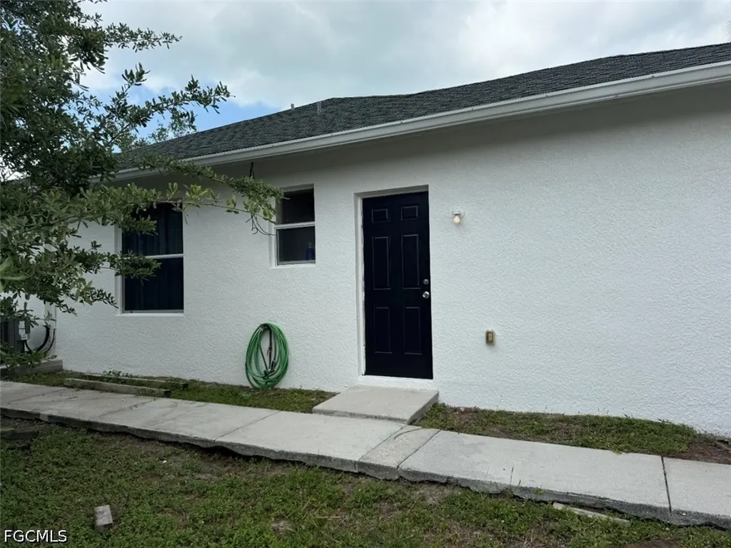 2500 Storter Avenue Naples FL 34112