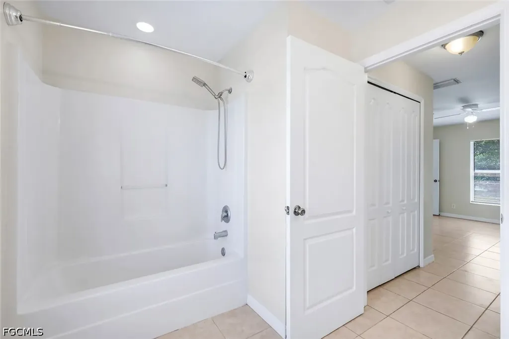 2010 NE 13th Place Cape Coral FL 33909