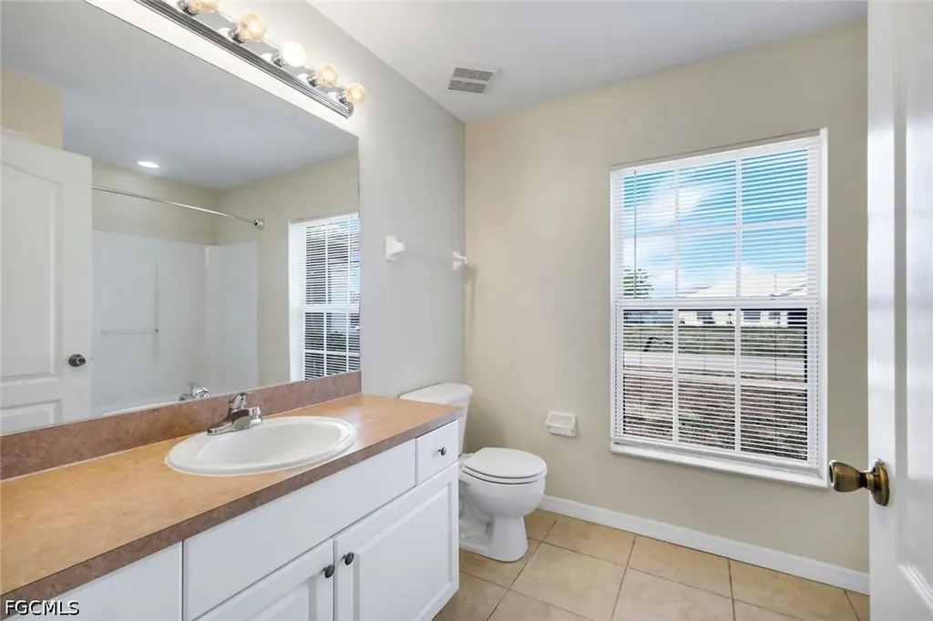 2010 NE 13th Place Cape Coral FL 33909