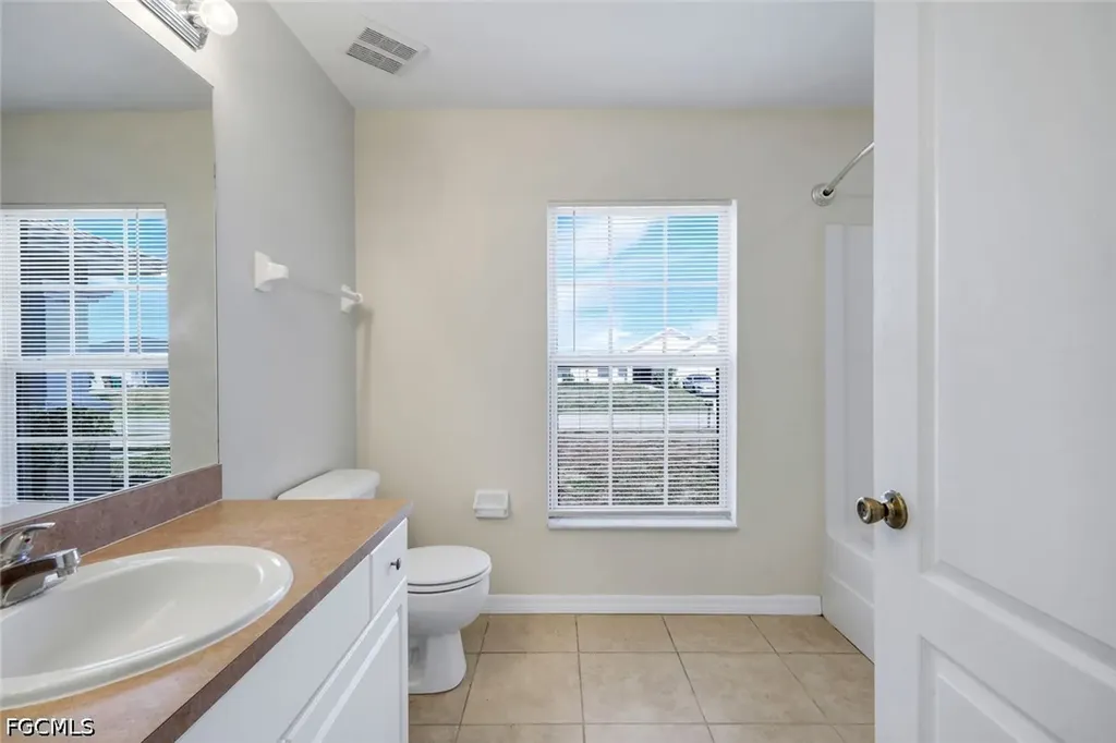 2010 NE 13th Place Cape Coral FL 33909