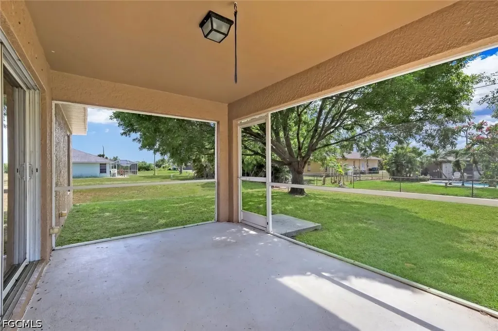 2010 NE 13th Place Cape Coral FL 33909
