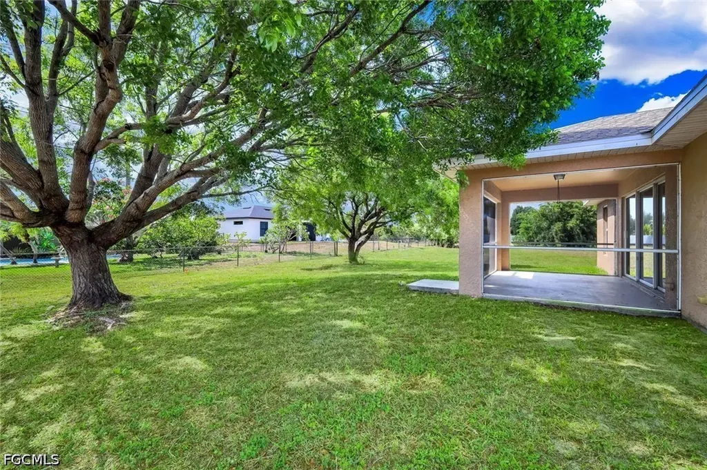 2010 NE 13th Place Cape Coral FL 33909
