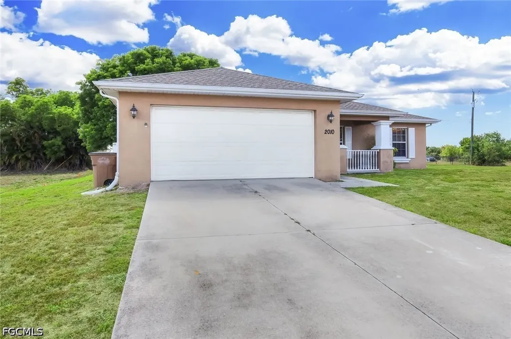 2010 NE 13th Place Cape Coral FL 33909