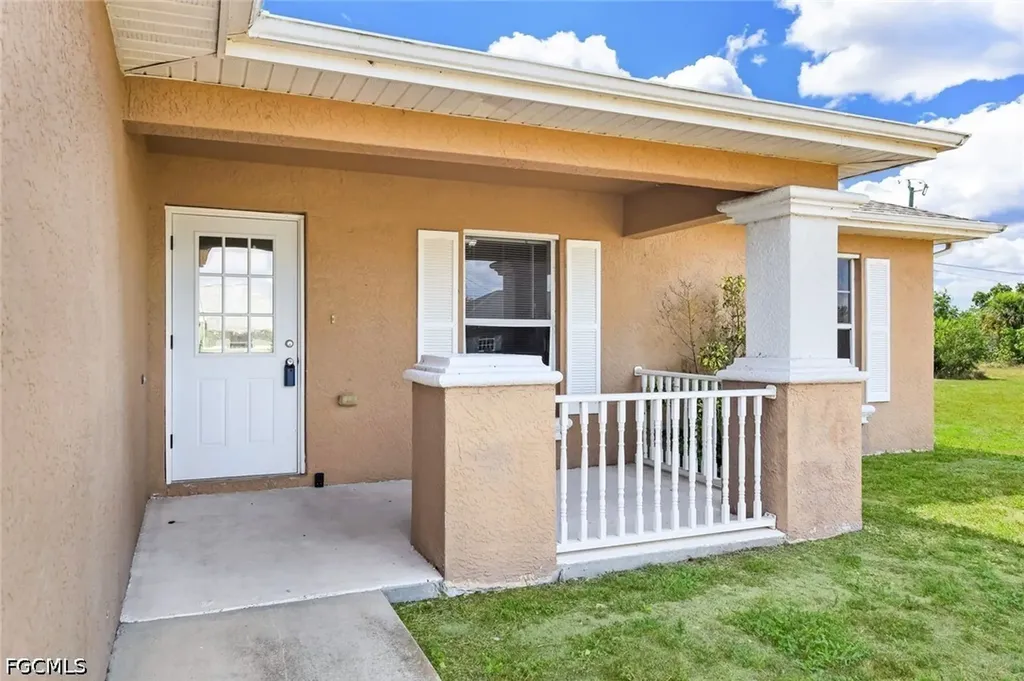 2010 NE 13th Place Cape Coral FL 33909