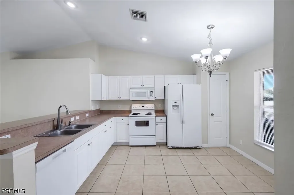 2010 NE 13th Place Cape Coral FL 33909