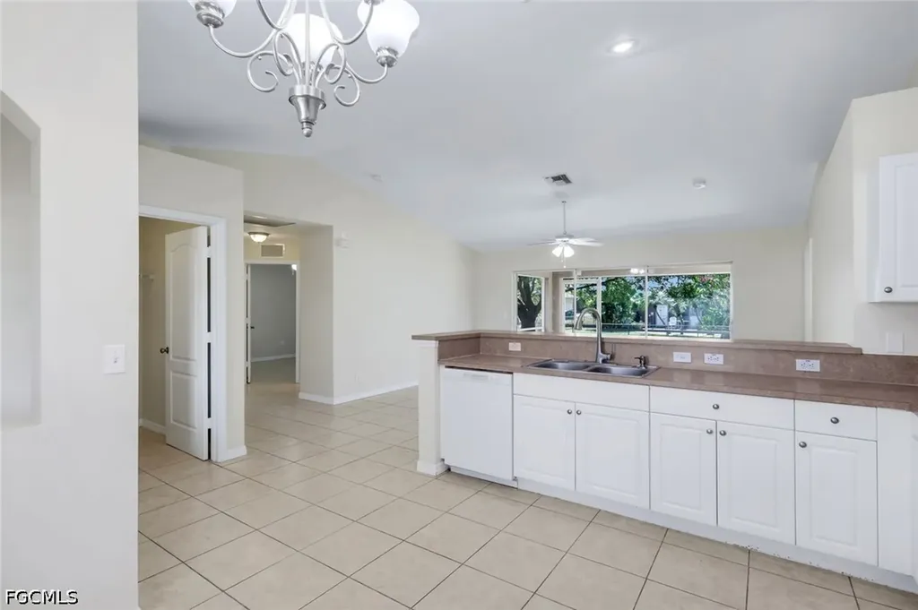 2010 NE 13th Place Cape Coral FL 33909