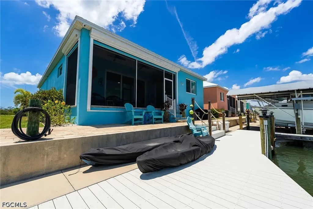 3026 Trawler Lane St. James City FL 33956