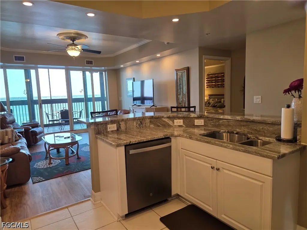 2797 1st Street Fort Myers FL 33916