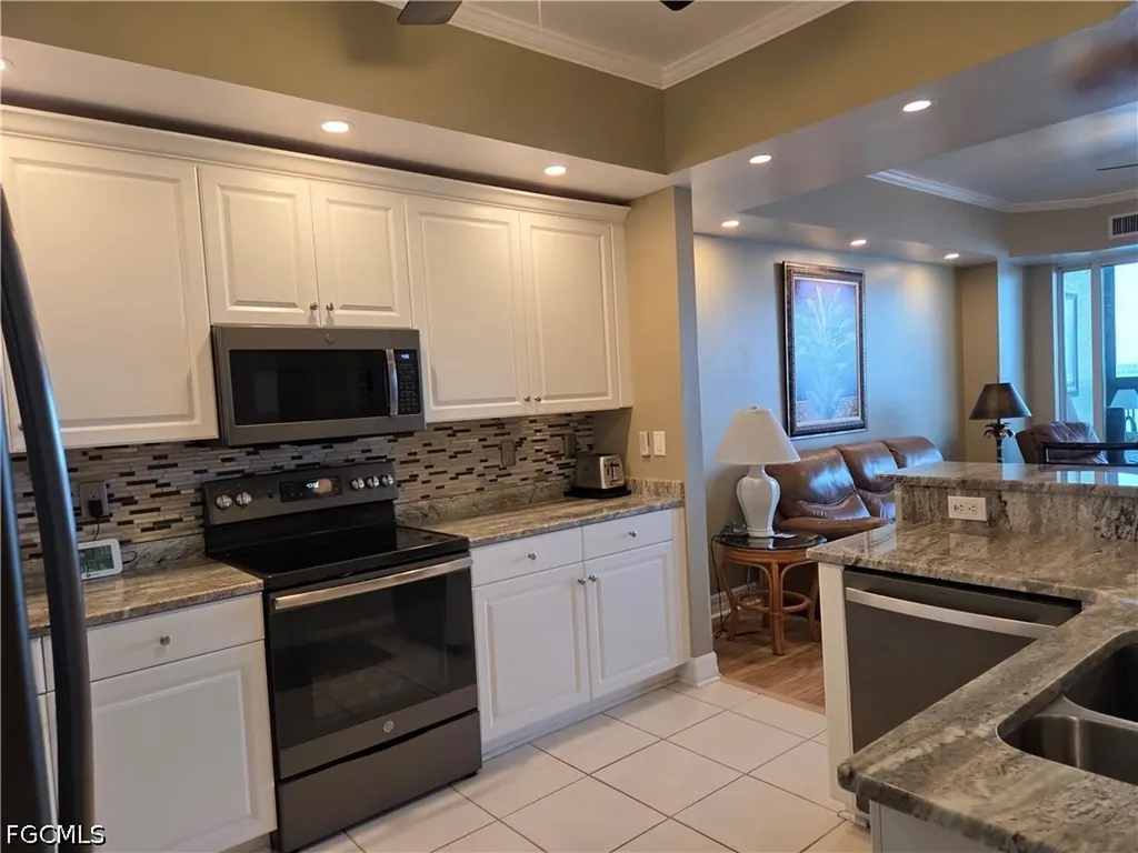 2797 1st Street Fort Myers FL 33916