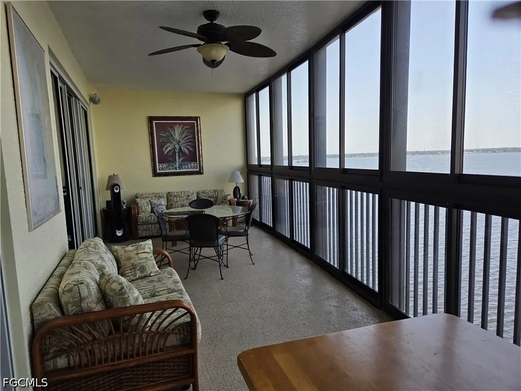 2797 1st Street Fort Myers FL 33916