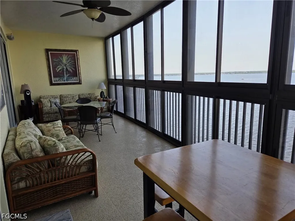 2797 1st Street Fort Myers FL 33916