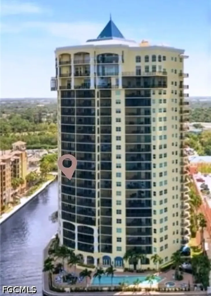 2797 1st Street Fort Myers FL 33916