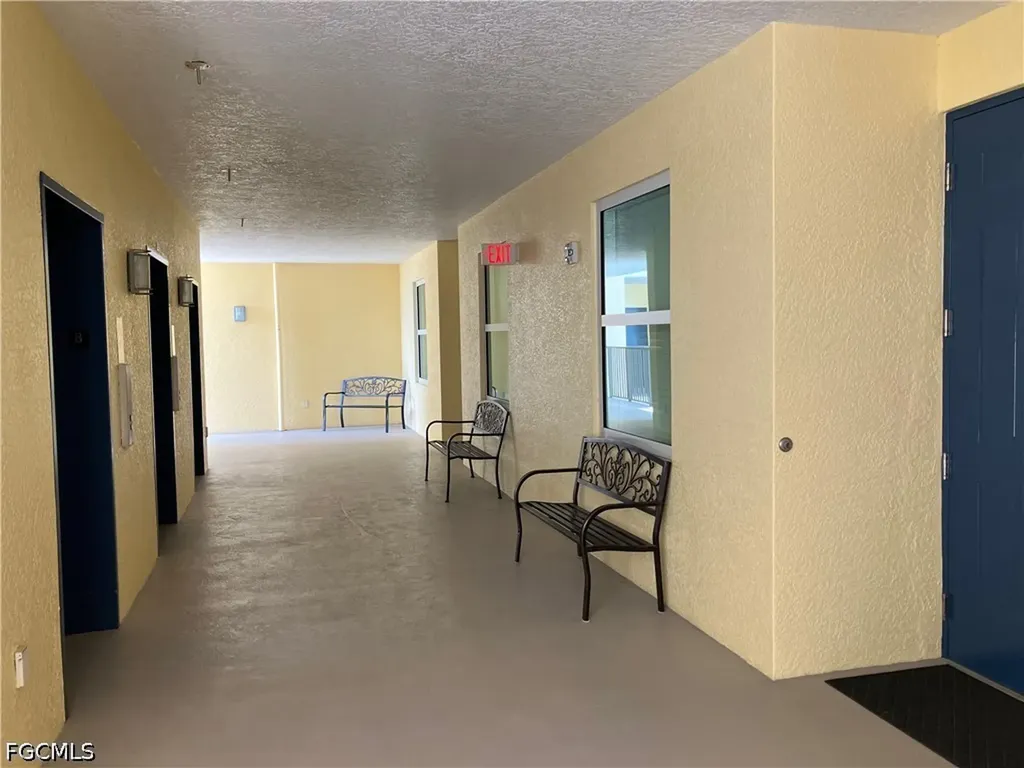 2797 1st Street Fort Myers FL 33916