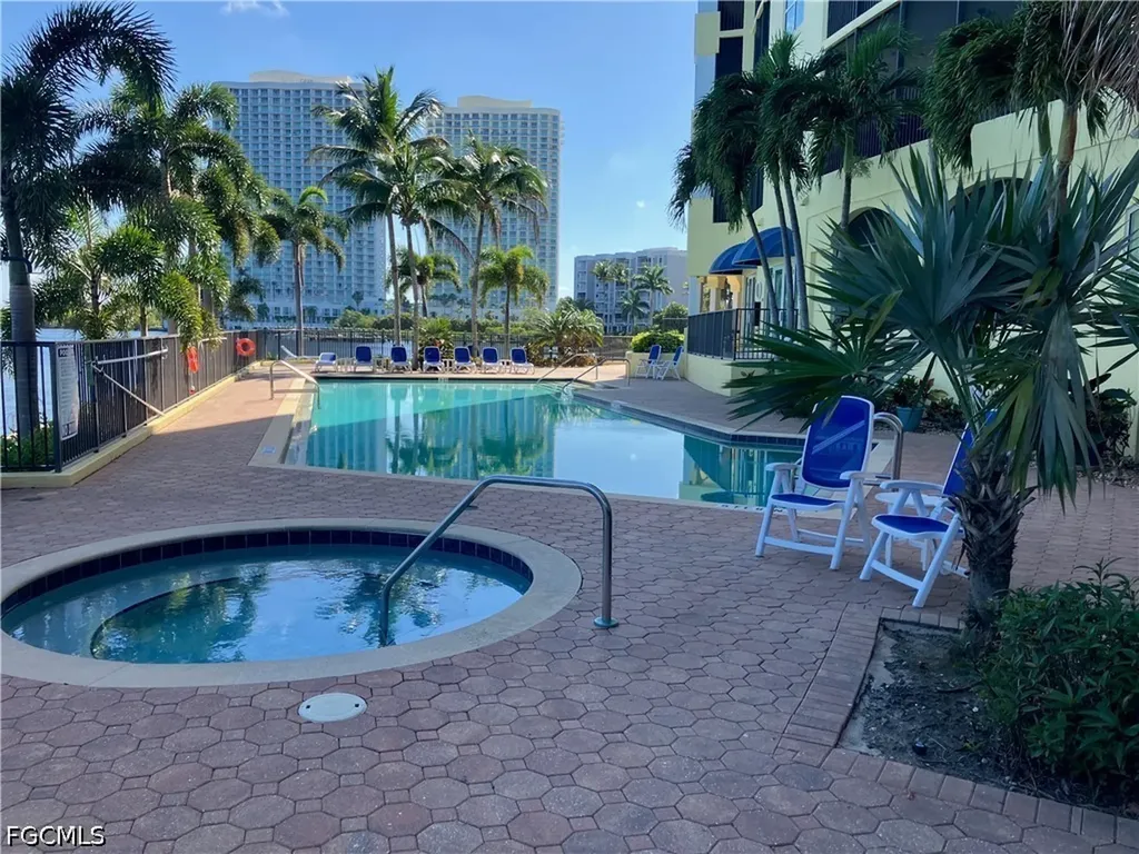 2797 1st Street Fort Myers FL 33916