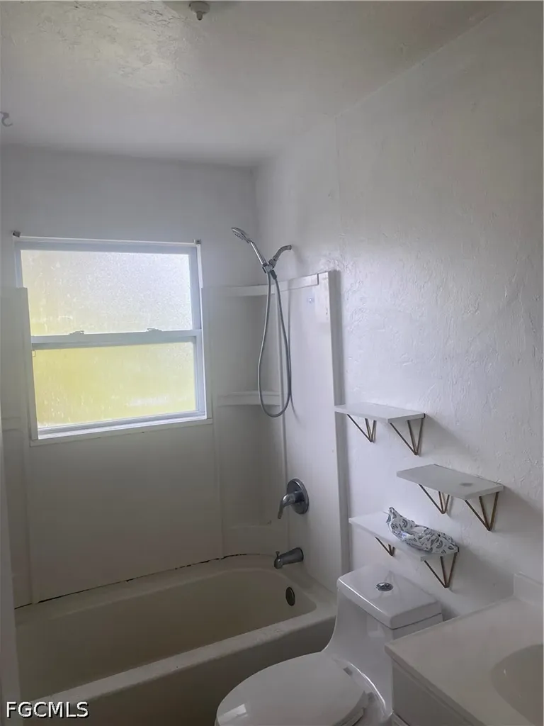 3323 Michigan Avenue Fort Myers FL 33916