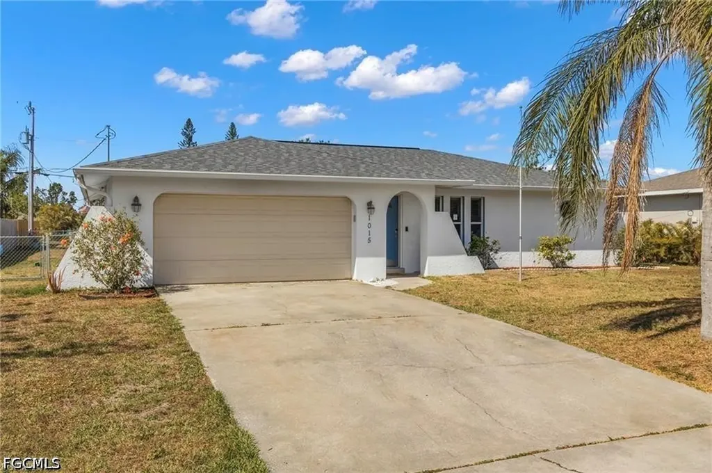 1015 SE 25th Lane Cape Coral FL 33904